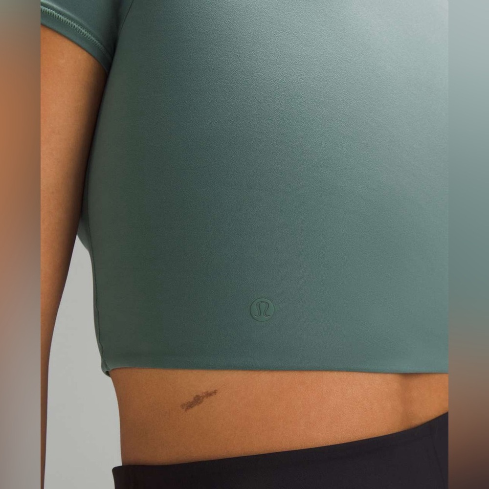 NEW Lululemon Crewneck Cropped T-Shirt Yoga Activewear Workout Gym Running Top - Picture 5 of 14